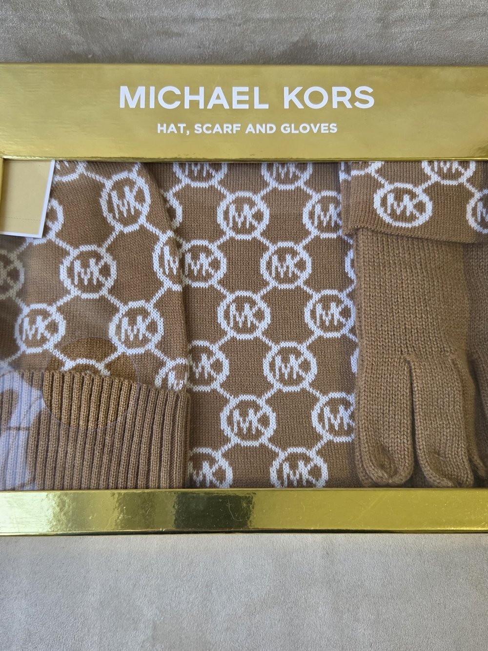 NIB Michael Kors MK Logo Jacquard Hat Scarf and Gloves Gift Set Camel Brown